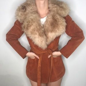 Suede coat with faux fur collar
